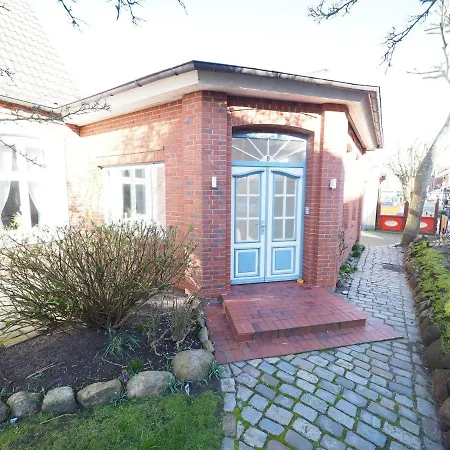 Strandnah-gelegen-neptun-app-4-mit-kamin Apartment *